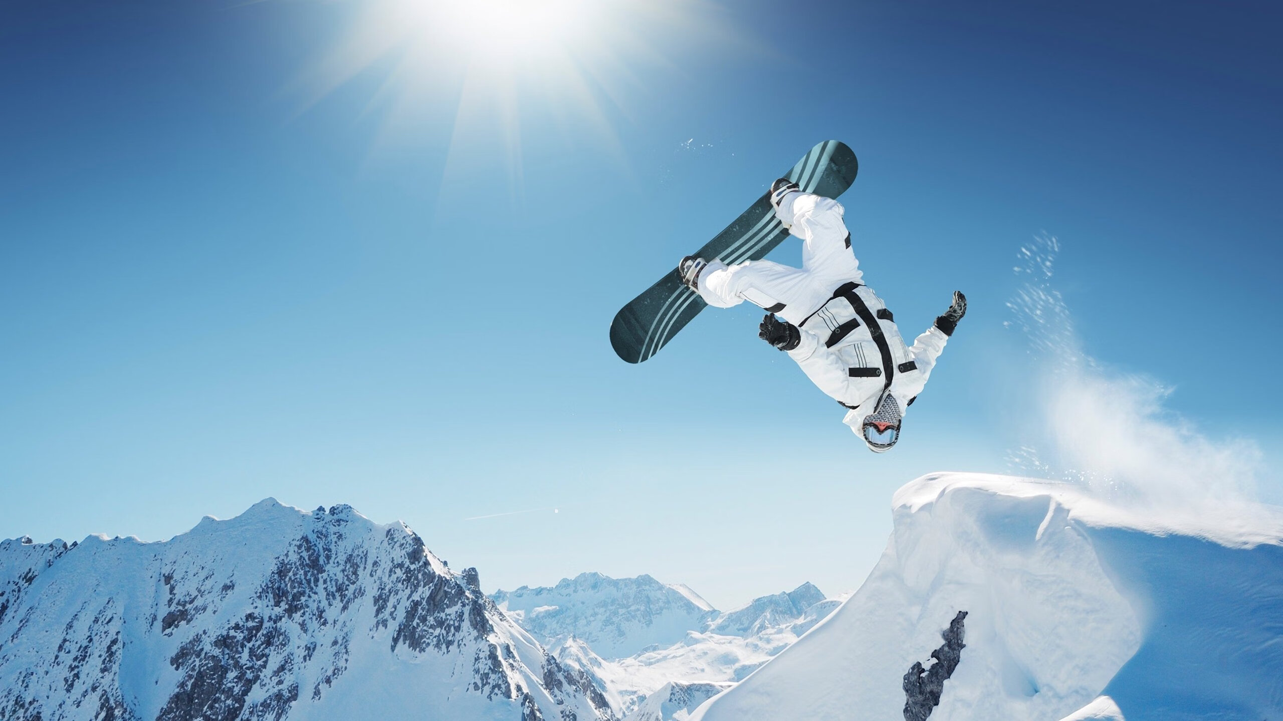 国足年度战术视频复盘重点对比，国足战术打法